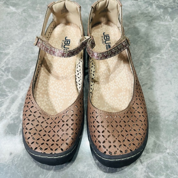 JBU by Jambu Womens Slip Ons BelleRose Tan Arch Support Mary Janes Comfort SZ 10 - Picture 1 of 5